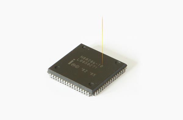 芯片激光打標 芯片激光打標機的特點、材料以及優點(圖1)